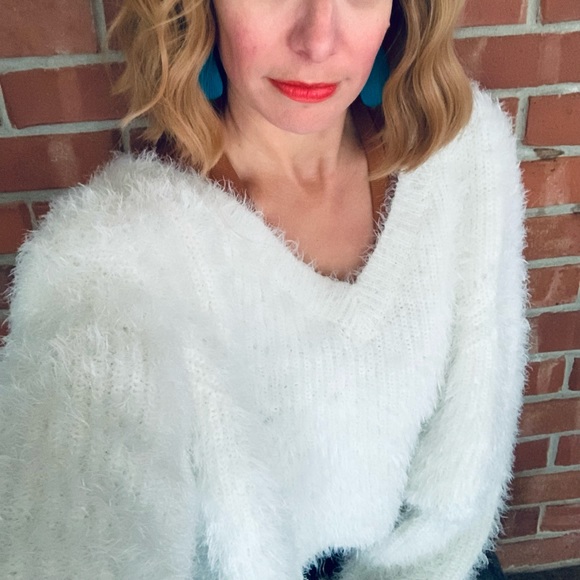 Pink Rose | Sweaters | Pink Rose White V Neck Cropped Fuzzy Sweater |  Poshmark